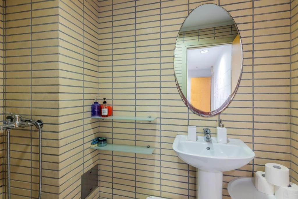 Downtown Spacious Loft Apartment Just 3 Minutes From City Centre Ираклион Экстерьер фото
