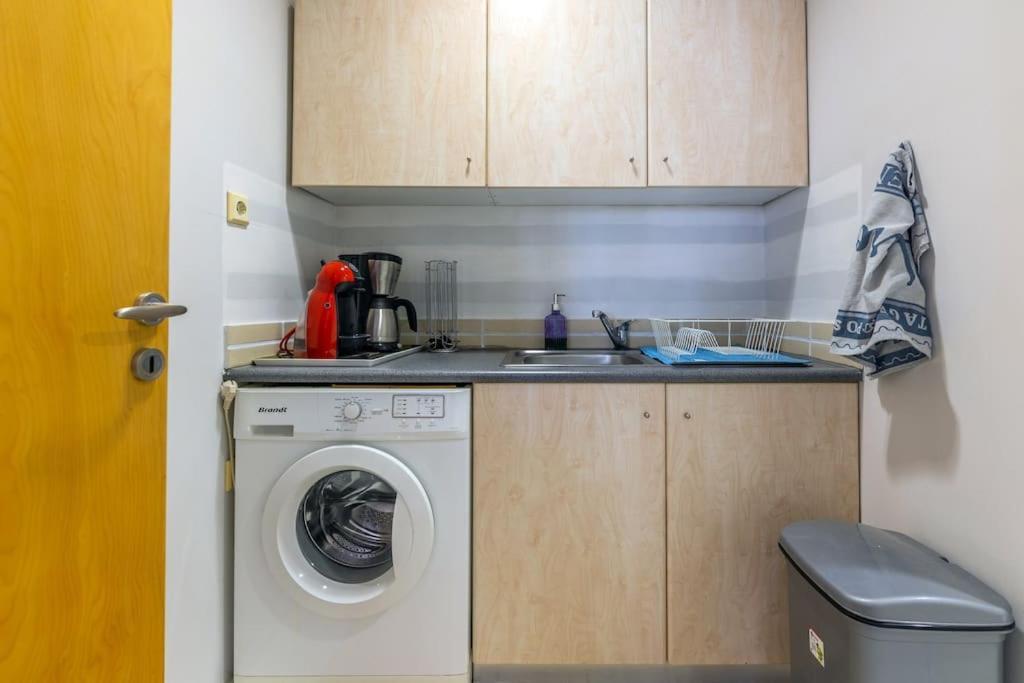 Downtown Spacious Loft Apartment Just 3 Minutes From City Centre Ираклион Экстерьер фото