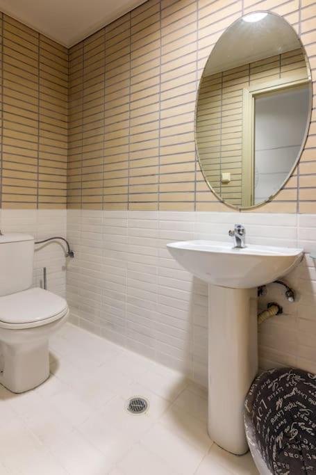 Downtown Spacious Loft Apartment Just 3 Minutes From City Centre Ираклион Экстерьер фото